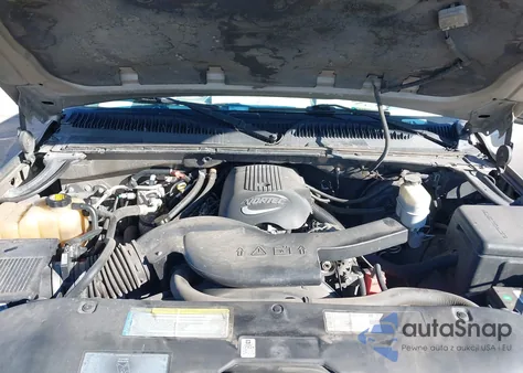 2001 Chevrolet Suburban 1500 Ls from USA, damaged, VIN 3GNEC16T71G284798